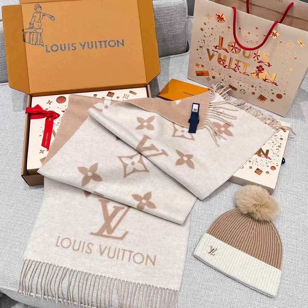 Louis Vuitton REYKJAVIK Classic scarf view 2