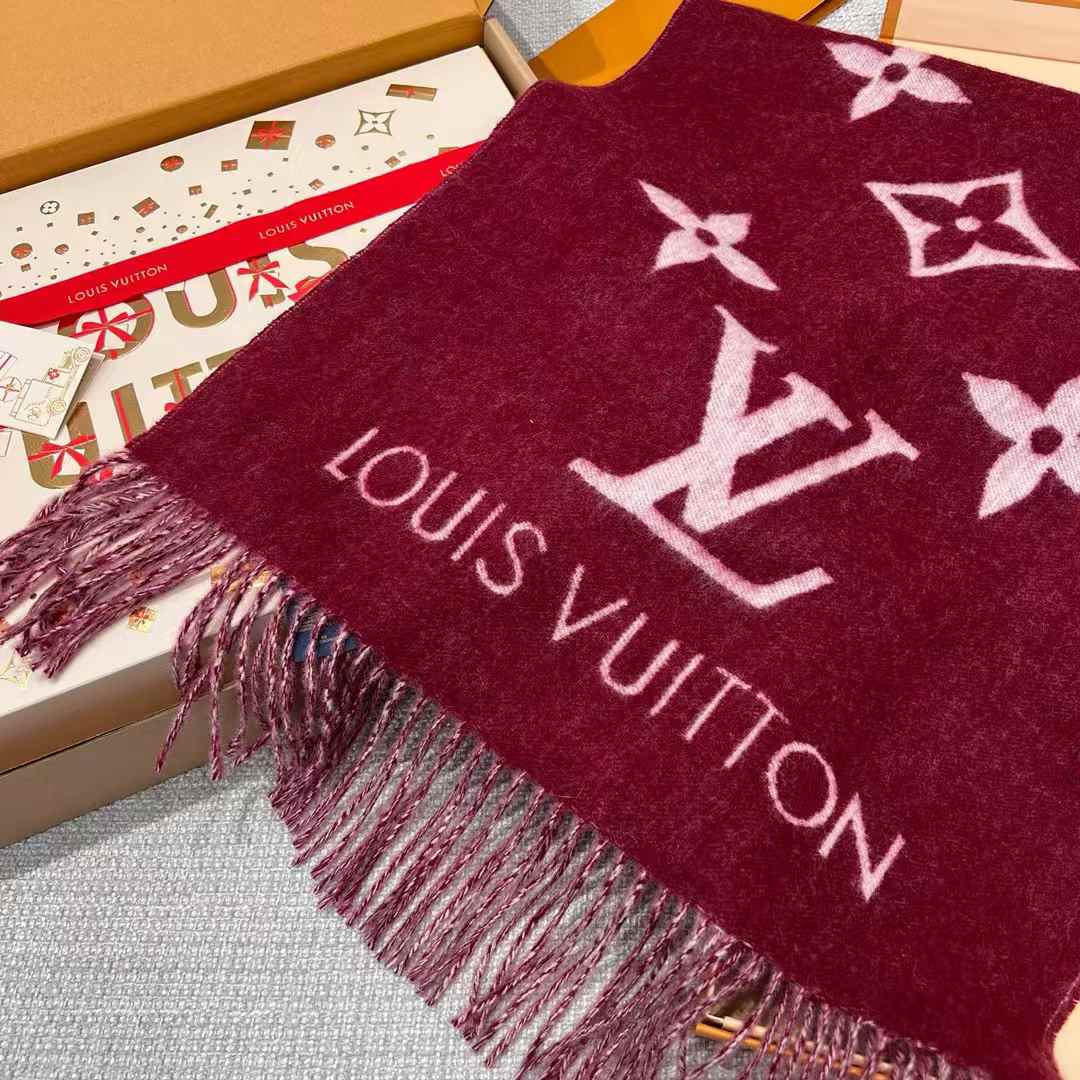 Louis Vuitton REYKJAVIK Classic scarf view 2