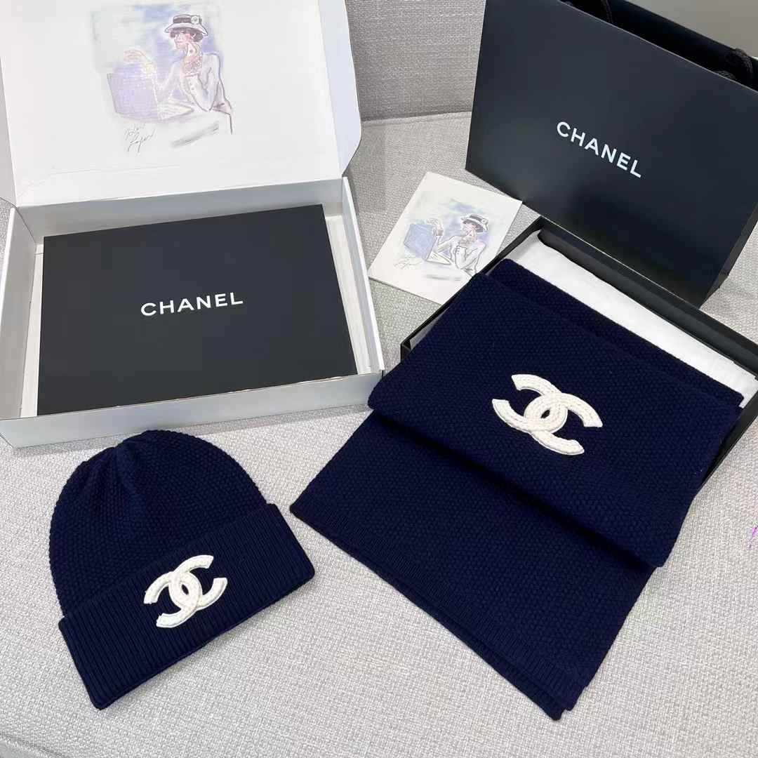 Chanel Scarf & Cold Hat view 8