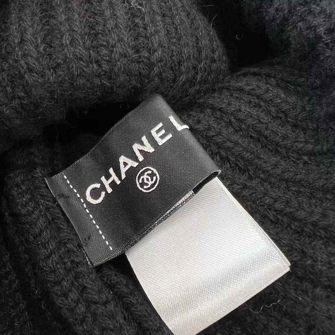 Chanel 23K Scarf & Cold Hat view 7