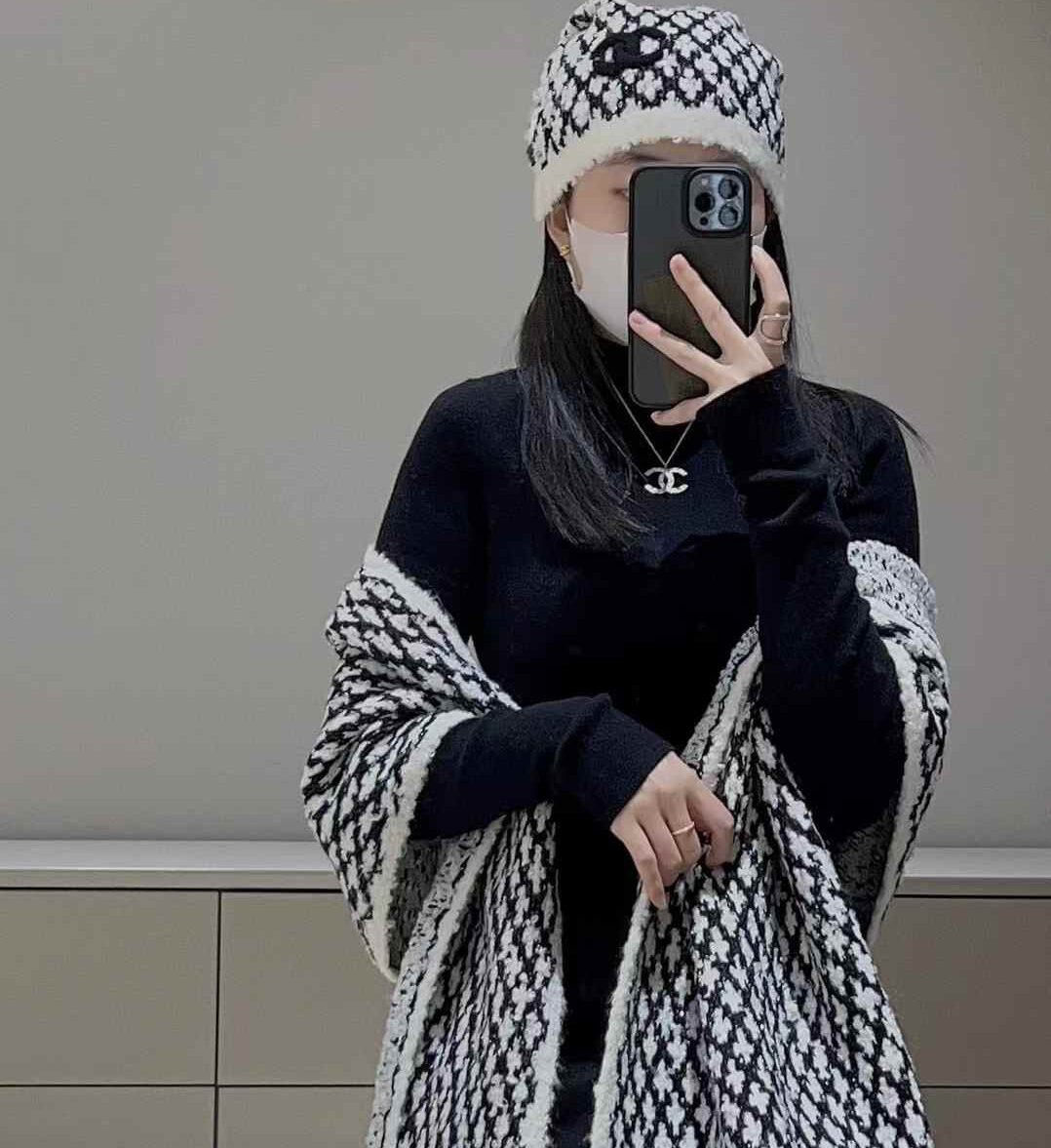 Chanel scarf & cold hat view 1