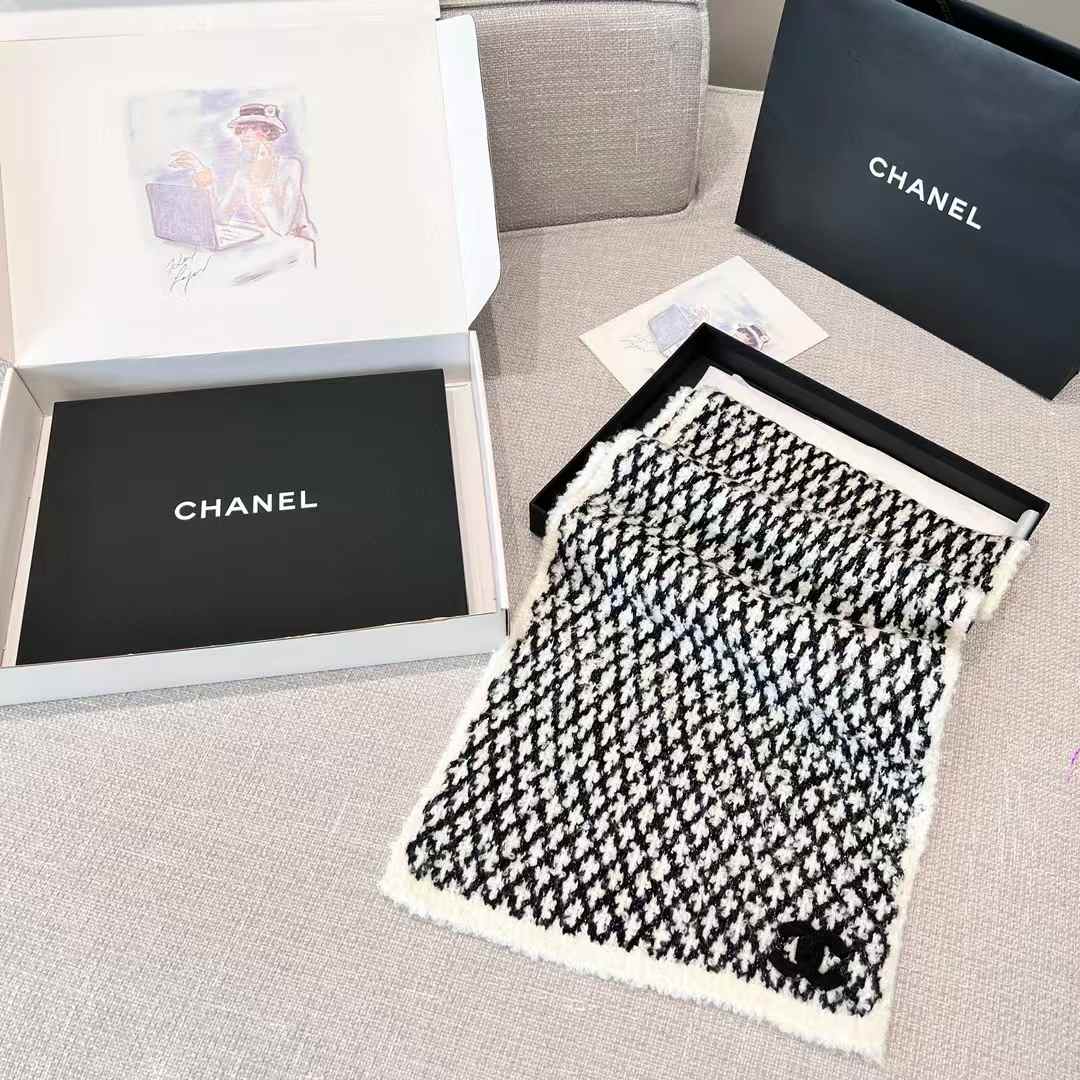 Chanel scarf & cold hat view 8
