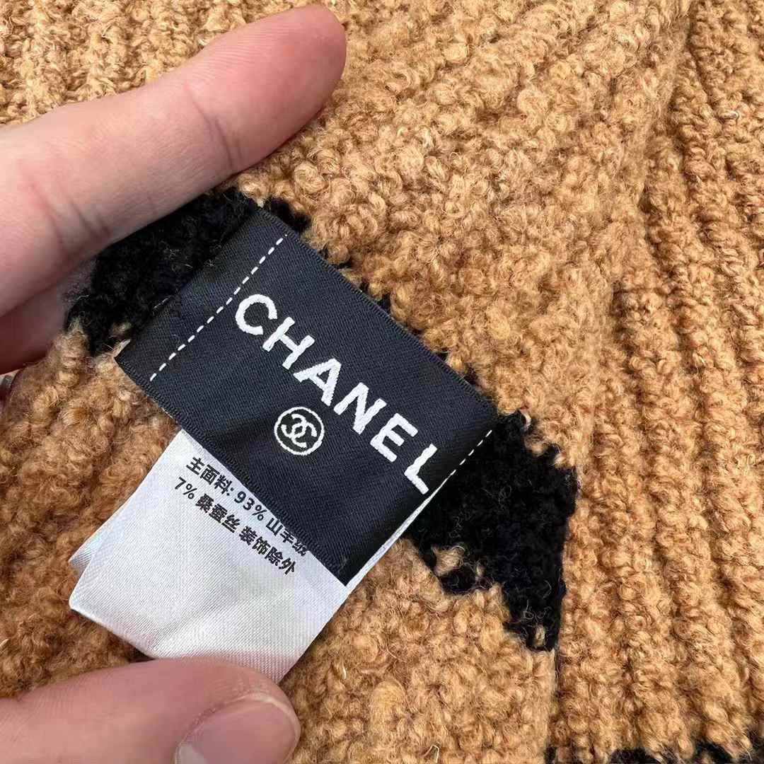 Chanel scarf & cold hat view 6