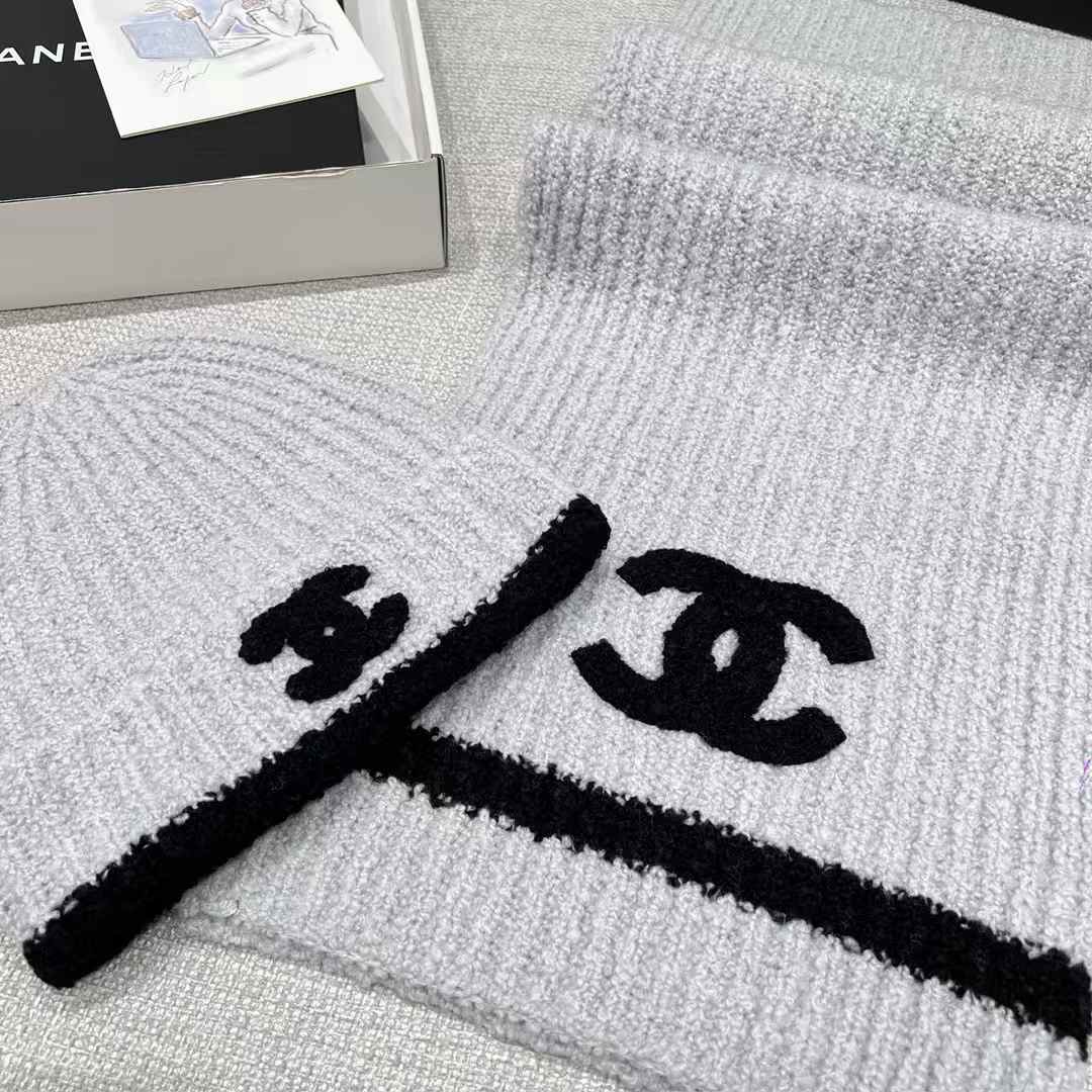 Chanel scarf & cold hat view 2
