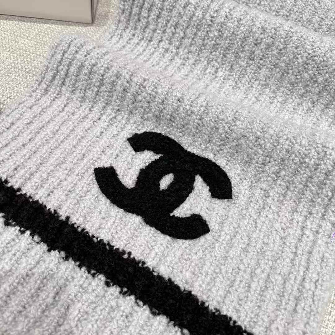 Chanel scarf & cold hat view 3