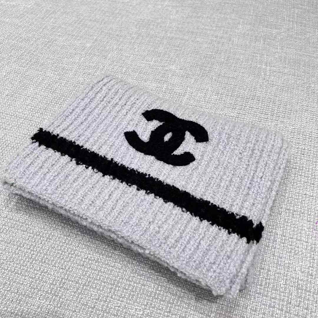 Chanel scarf & cold hat view 4