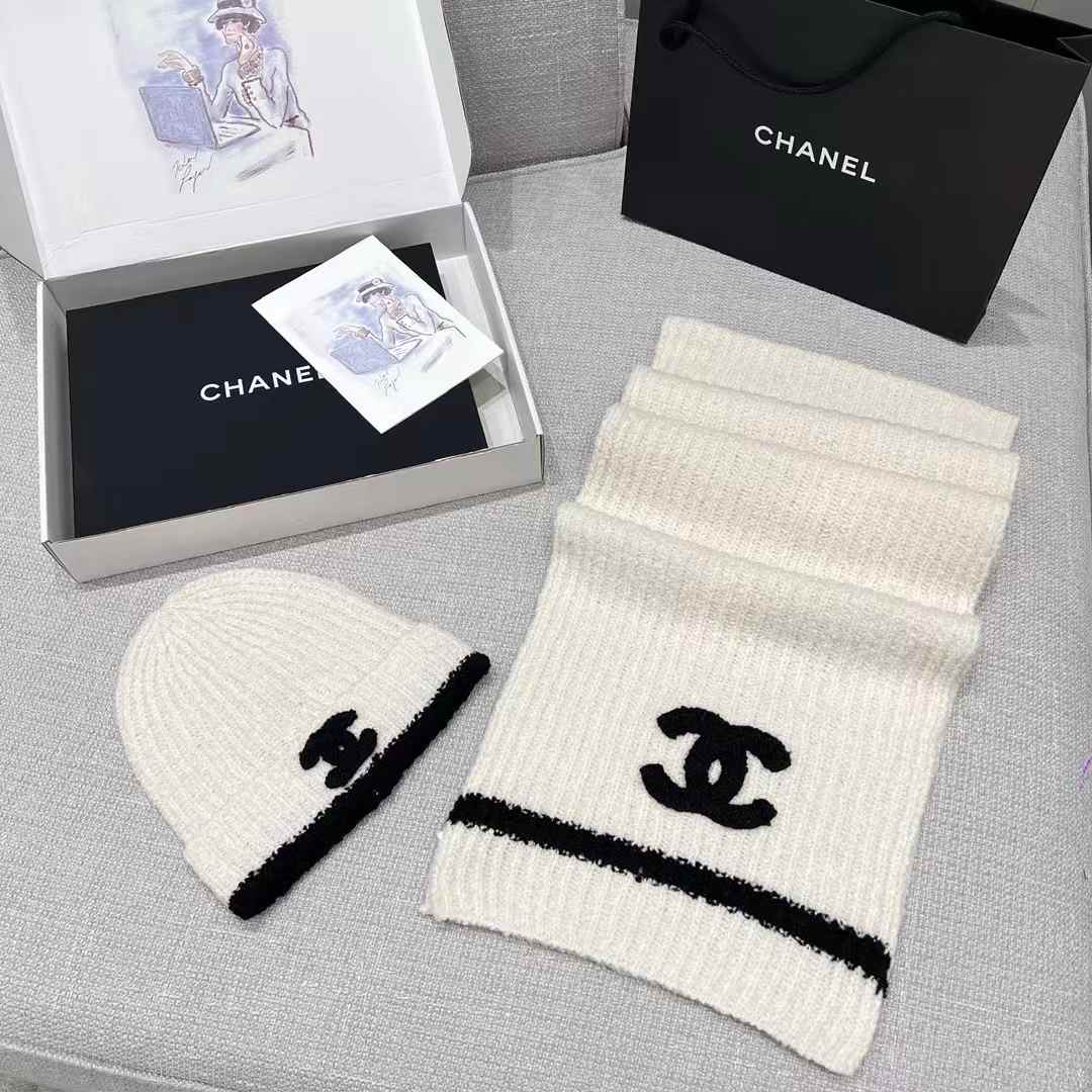 Chanel scarf & cold hat view 2