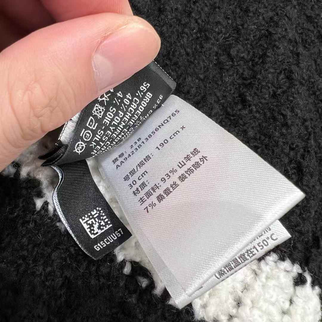 Chanel scarf & cold hat view 5
