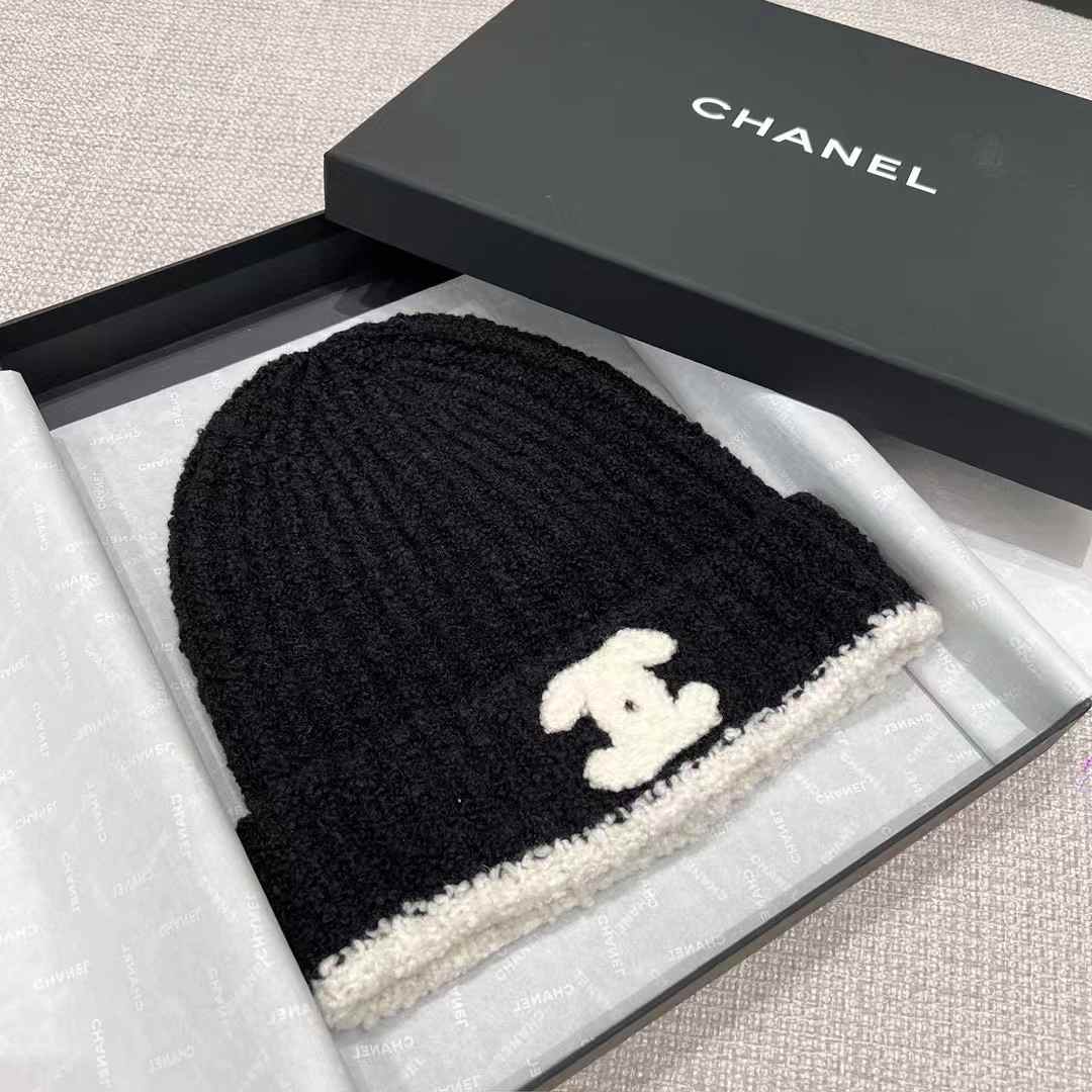 Chanel scarf & cold hat view 7