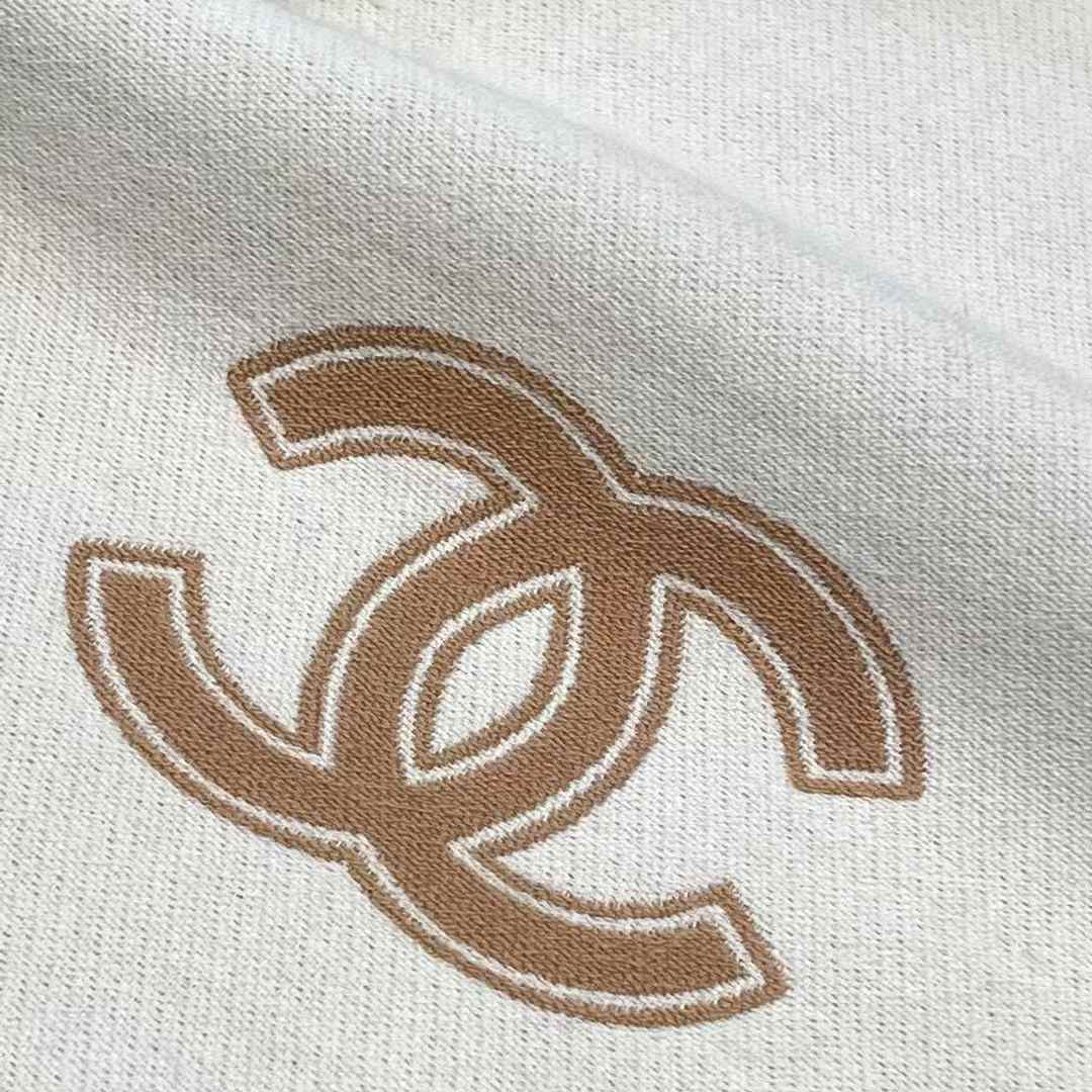 Chanel 24B Scarf view 5