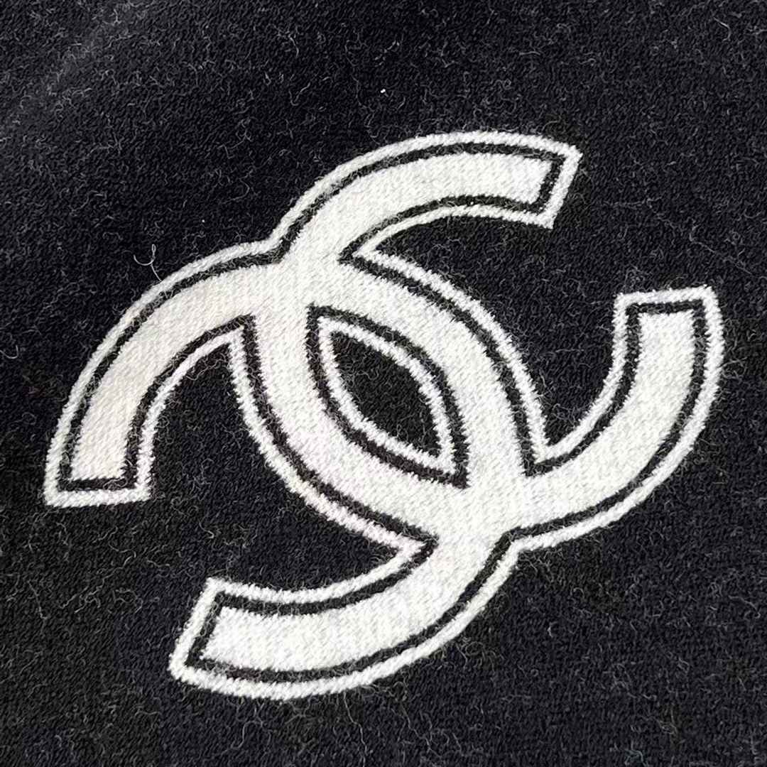 Chanel 24B Scarf view 5
