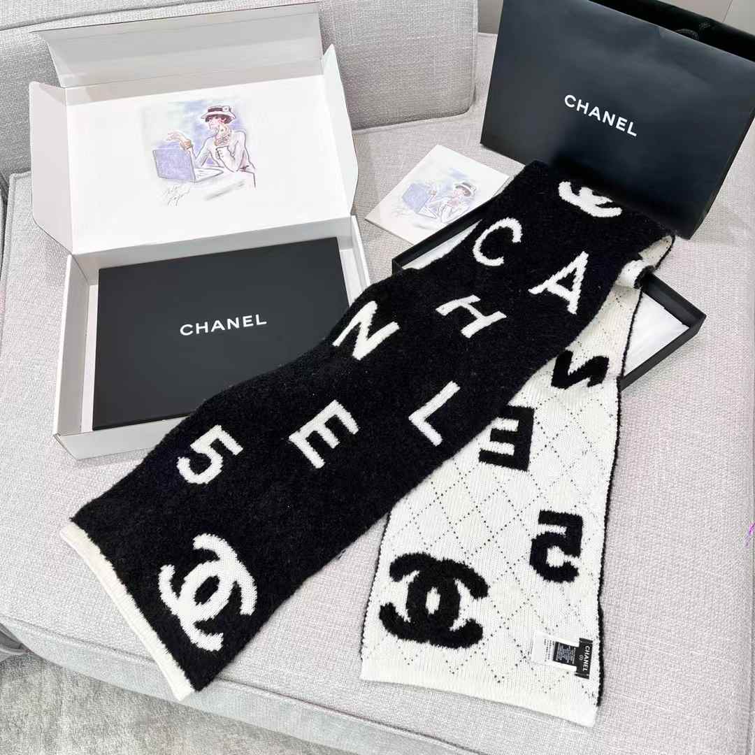 Chanel Scarf No. 5 view 8