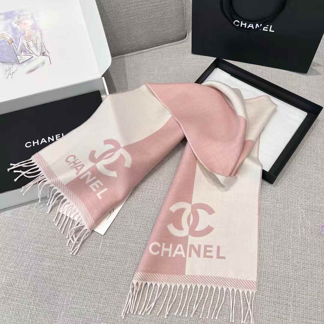 Chanel blocking scarf view 8