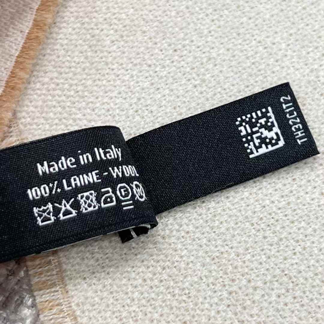 Chanel blocking scarf view 6