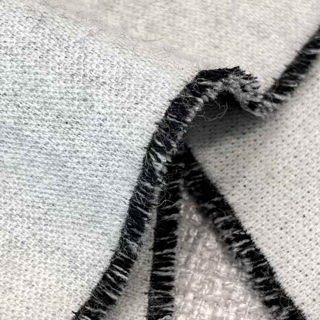 Chanel blocking scarf view 4