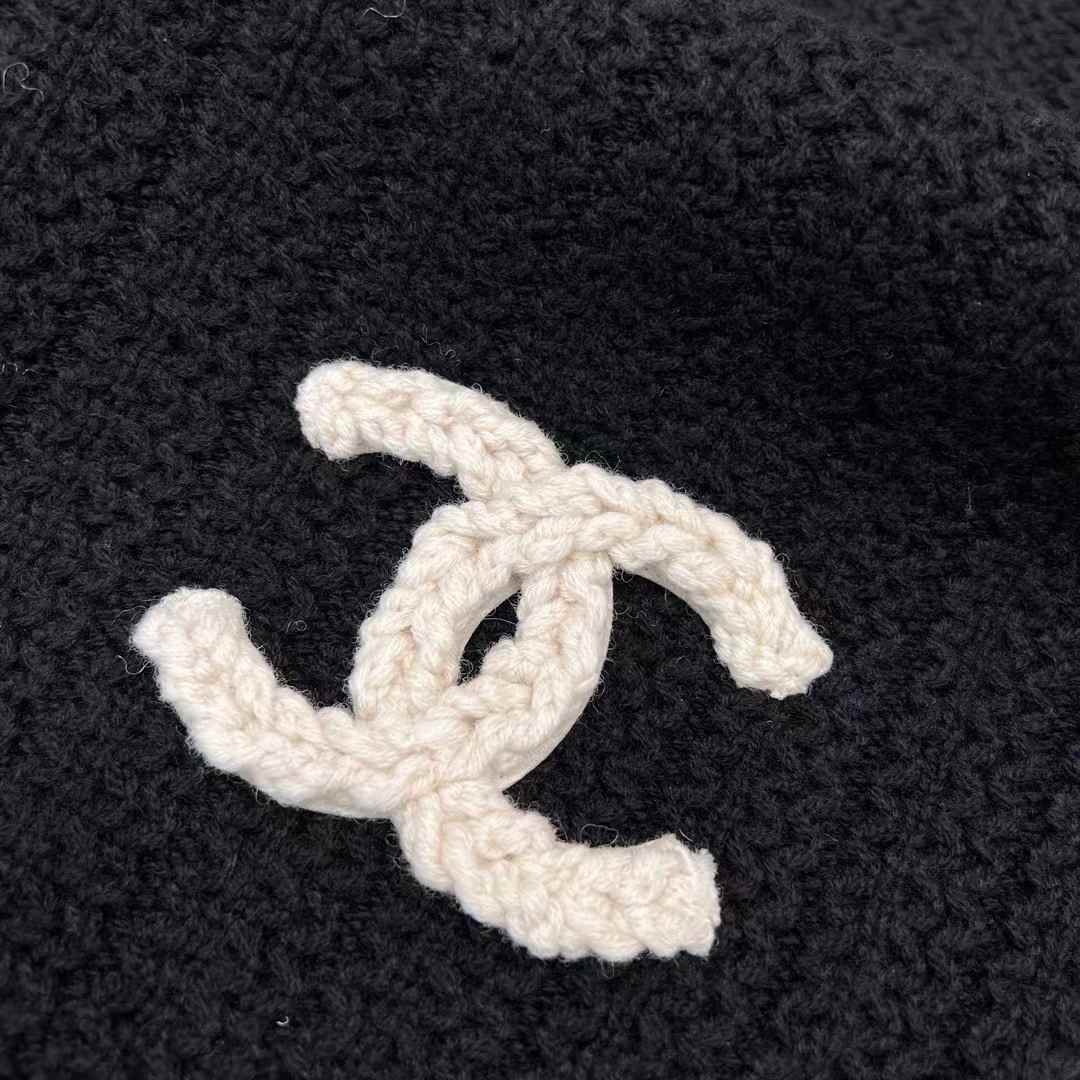 Chanel 24 Ripple scarf & cold hat view 4