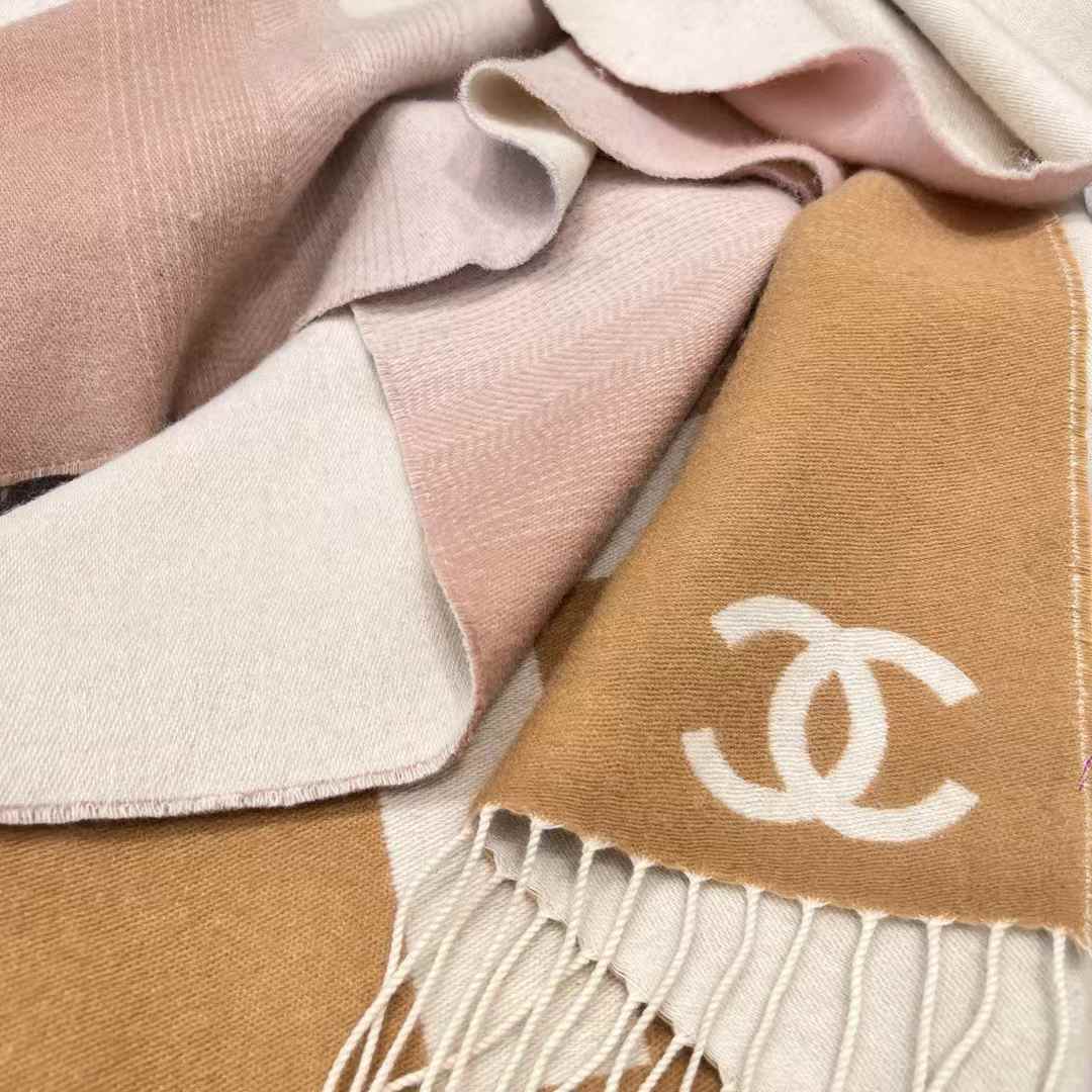 Chanel Gradient scarf view 3