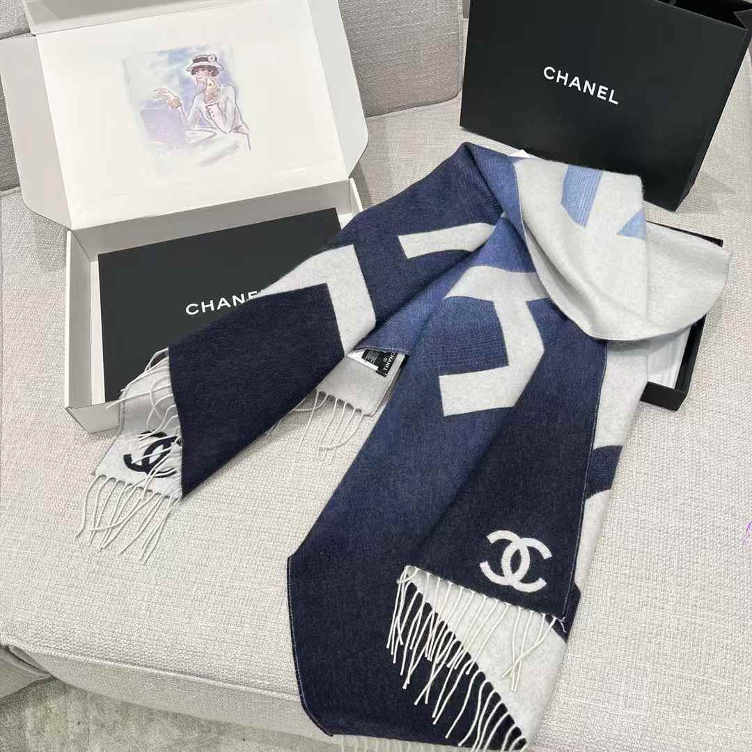 Chanel Gradient scarf view 3