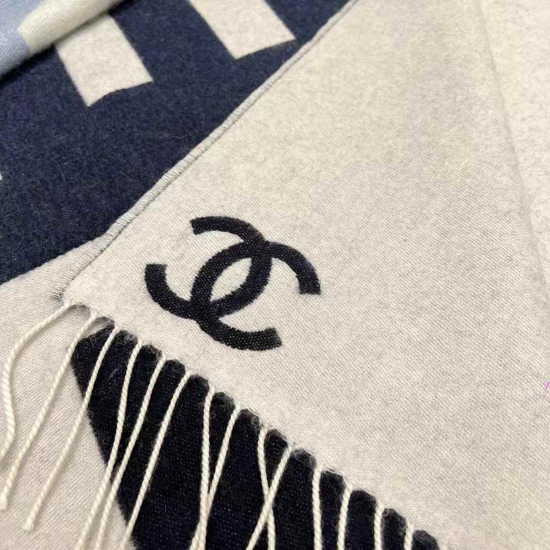 Chanel Gradient scarf view 7