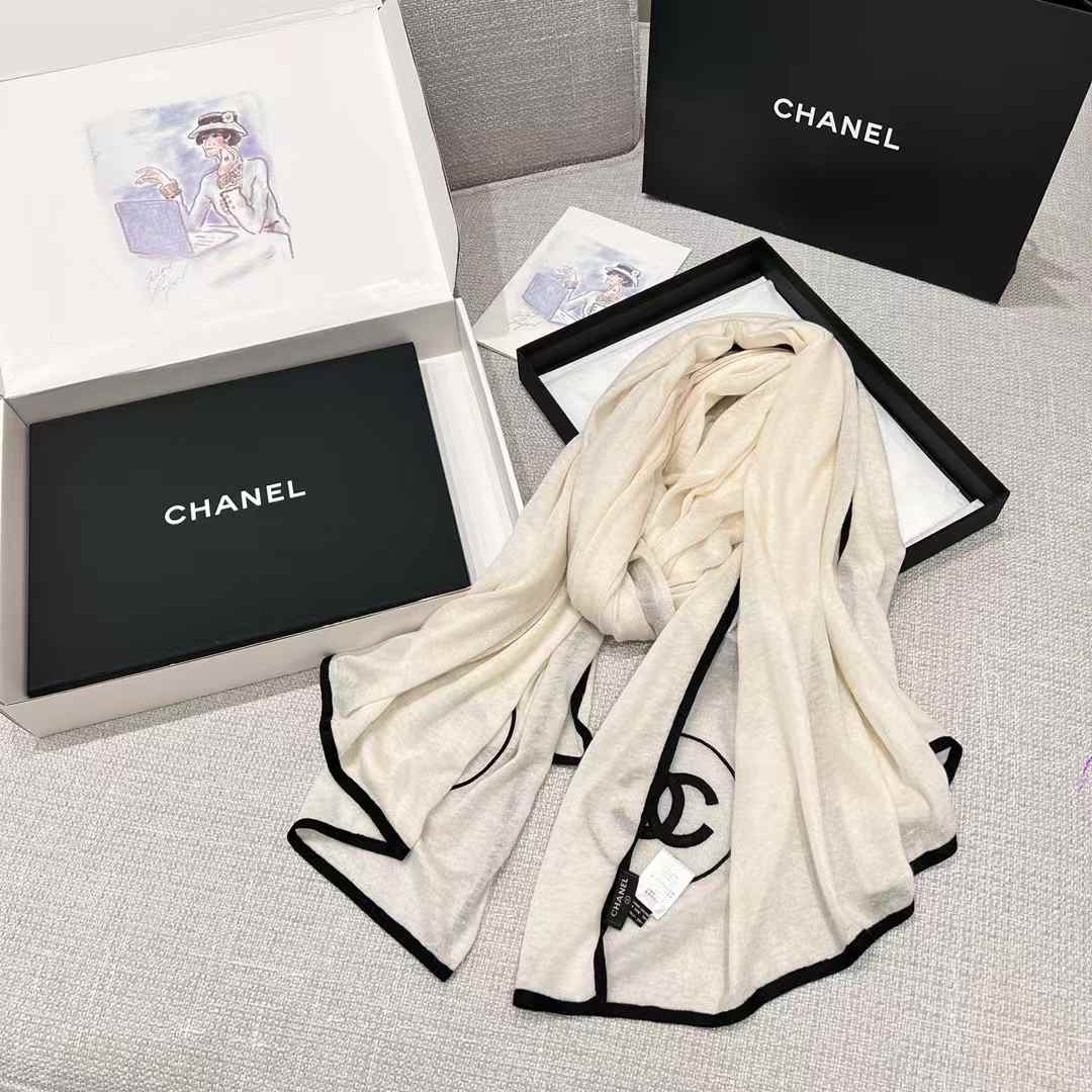 Chanel LOGO Scarf view 8