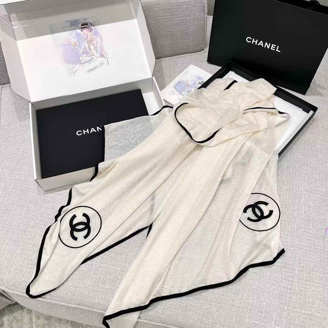 Chanel LOGO Scarf view 9