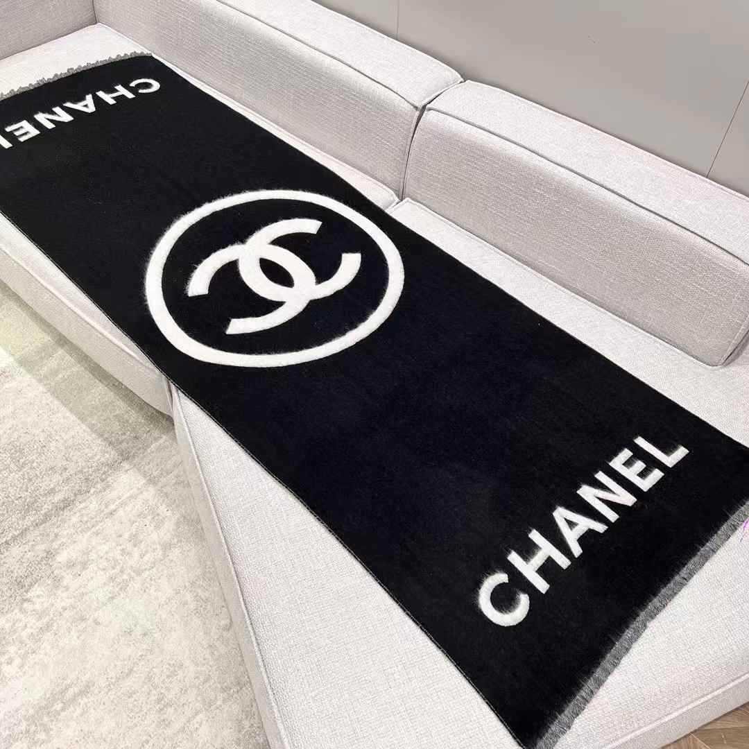 Chanel LOGO Scarf view 1