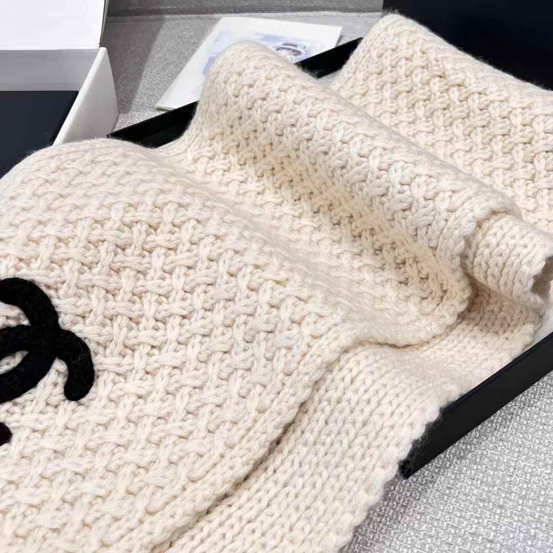 Chanel LOGO Scarf view 6