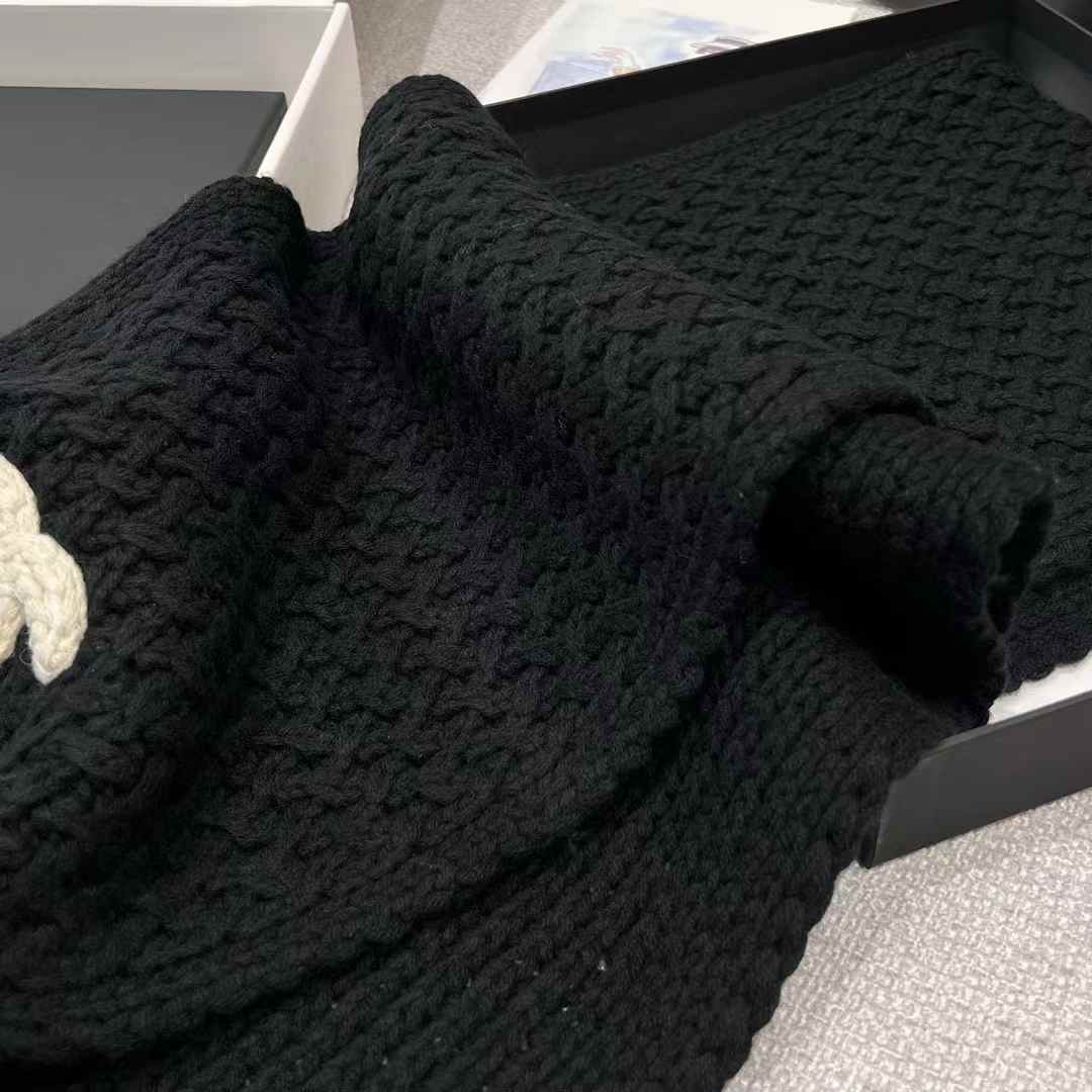 Chanel LOGO Scarf view 7