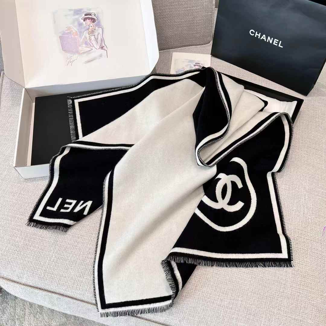 Chanel 23B Scarf view 6