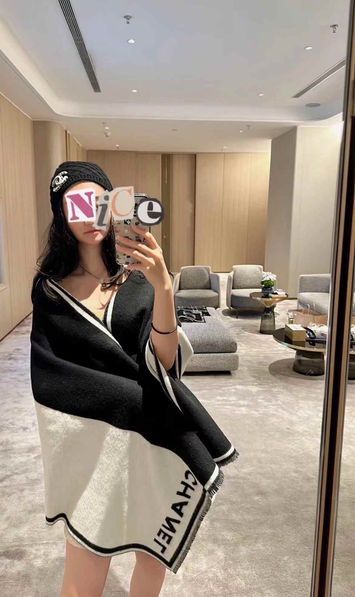 Chanel 23B Scarf view 7
