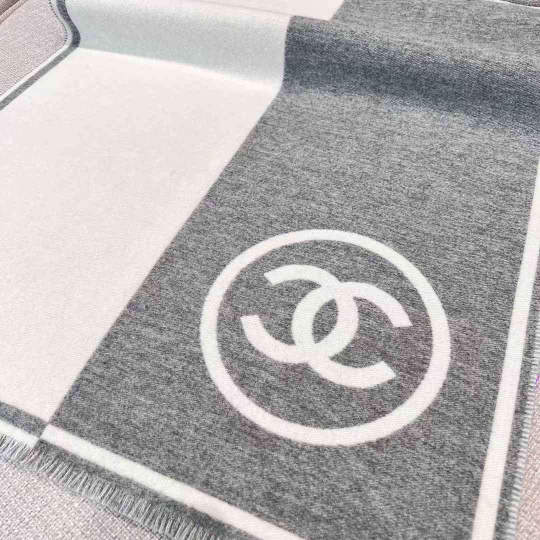 Chanel 23B Scarf view 3