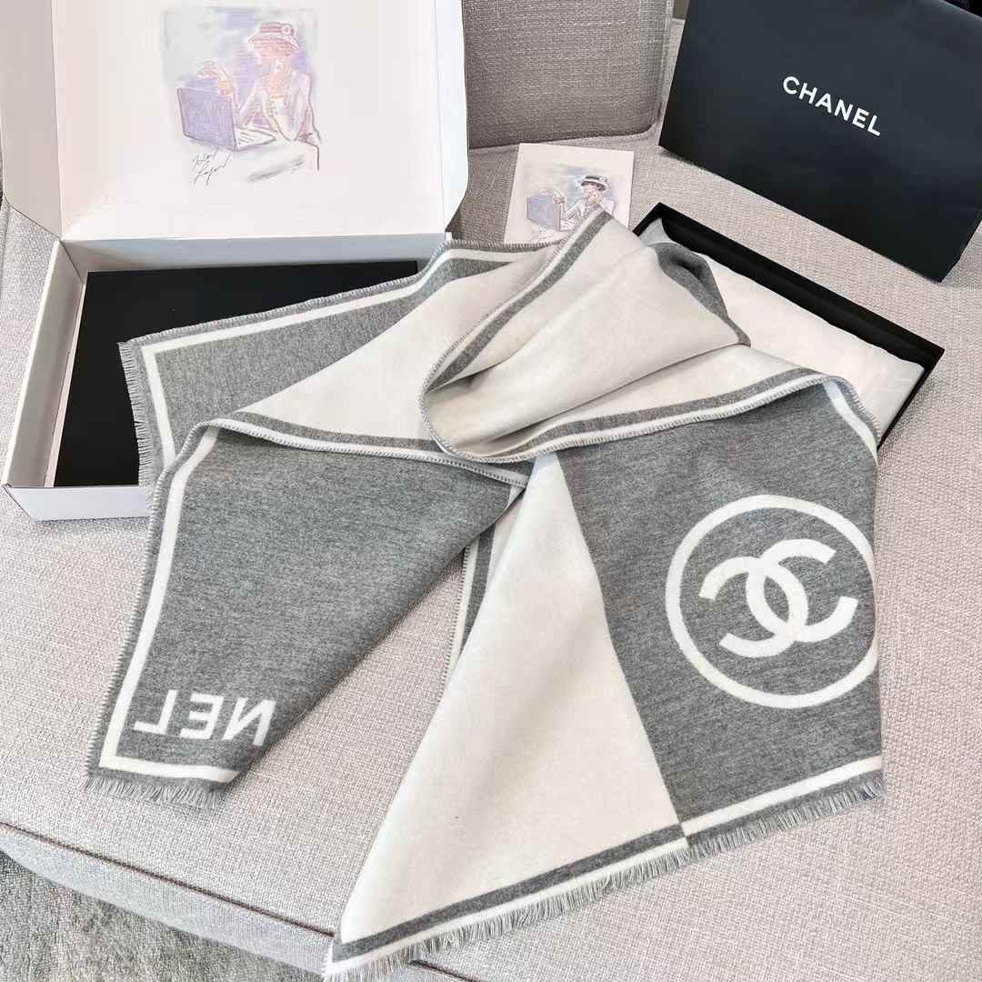 Chanel 23B Scarf view 7