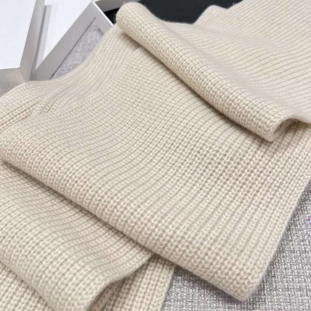Celine Cashmere Scarf& BEANIE view 7