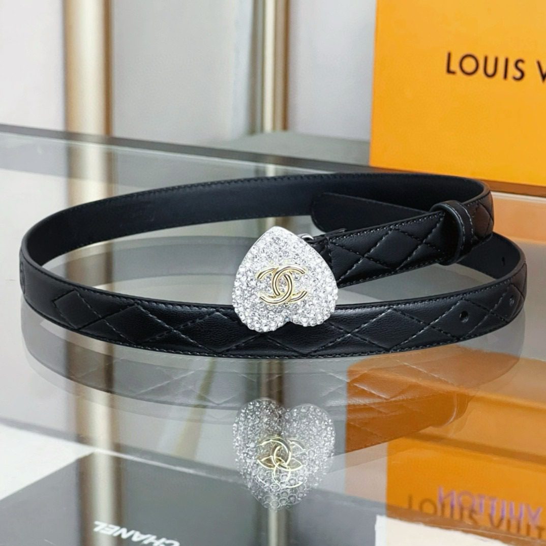 Chanel LOGO Love diamond belt 20mm view 2