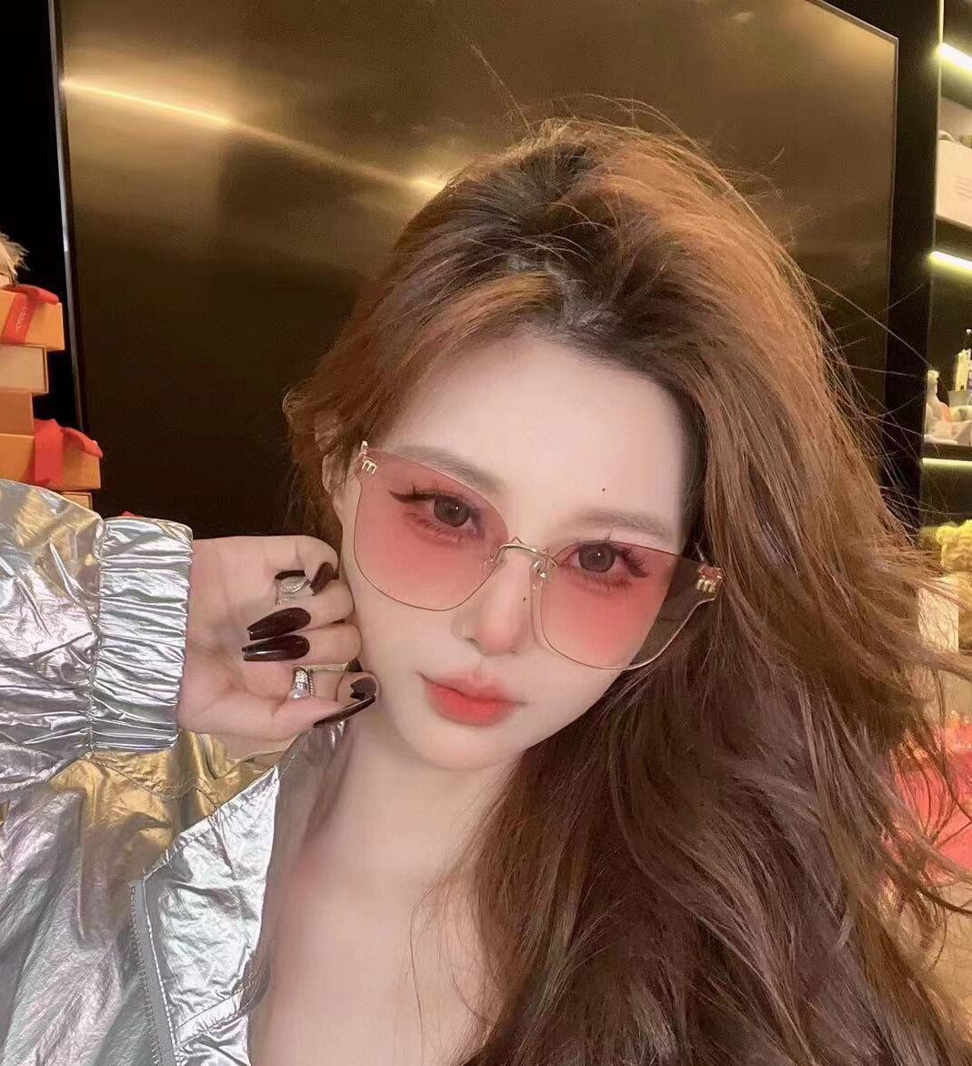 Miu Miu Runway sunglasses view 1