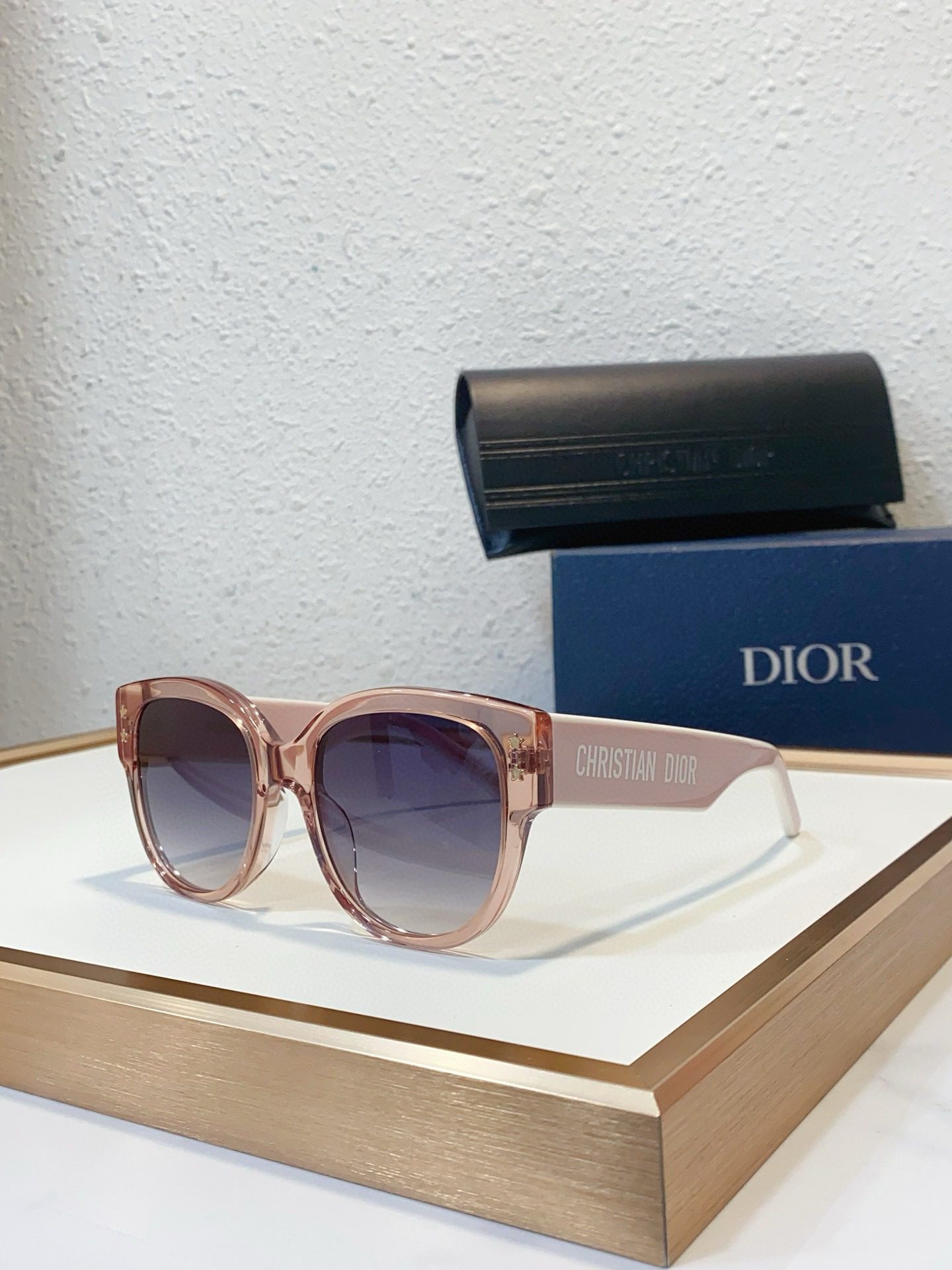Dior Runway sunglasses view 4