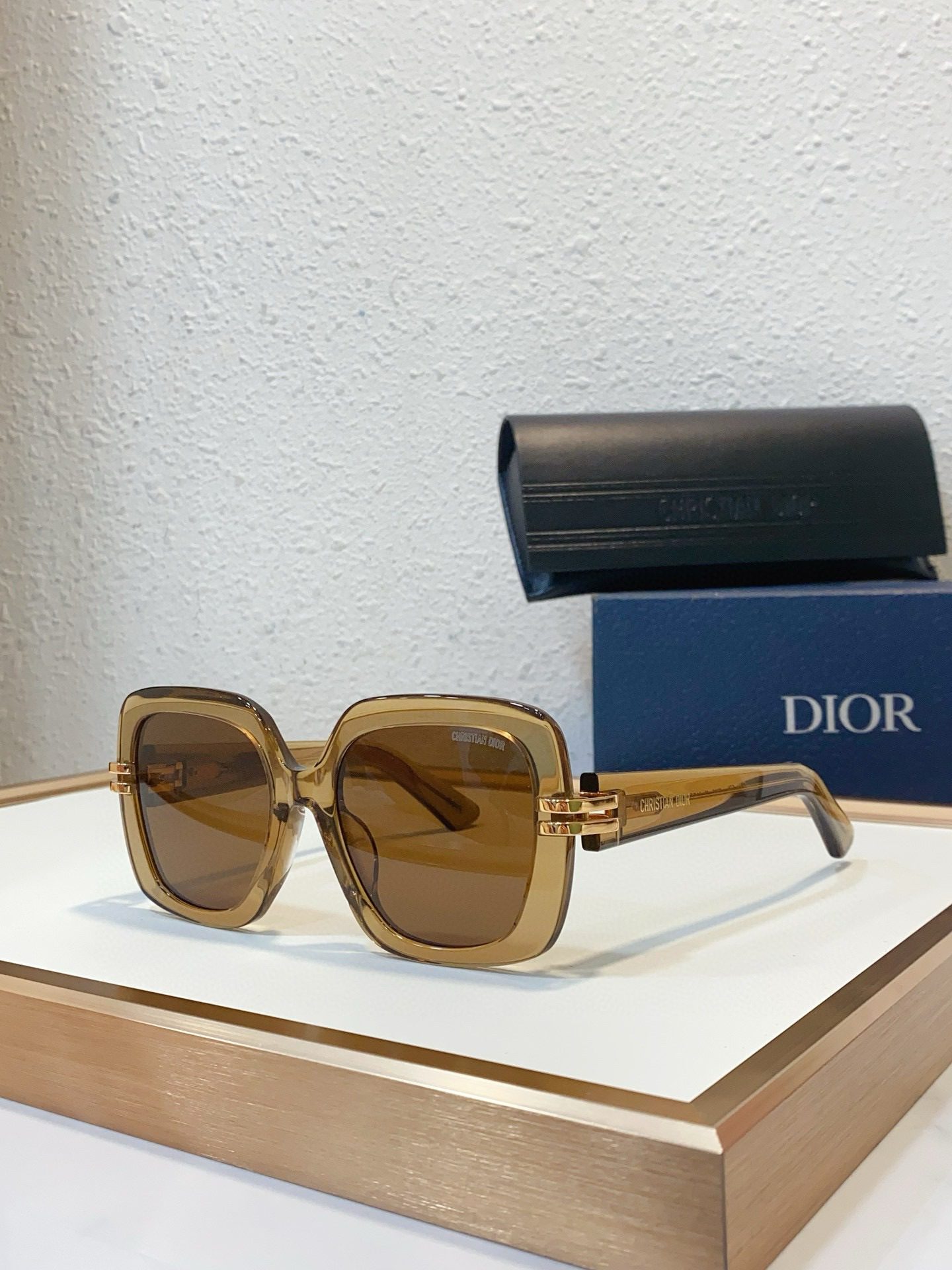 Dior Runway sunglasses view 2