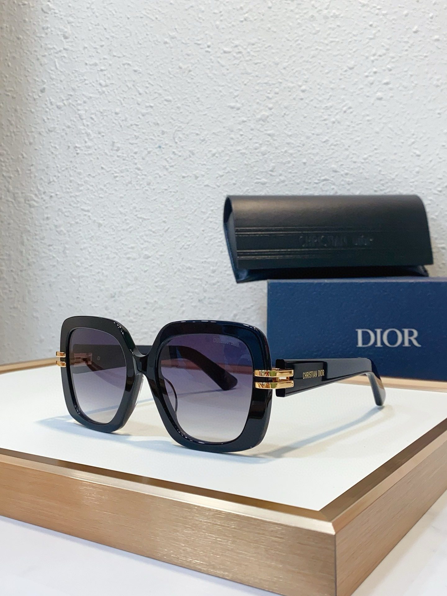 Dior Runway sunglasses view 5