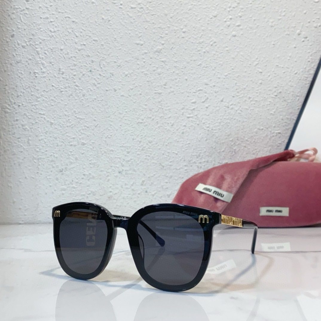 Miu Miu Runway sunglasses view 2
