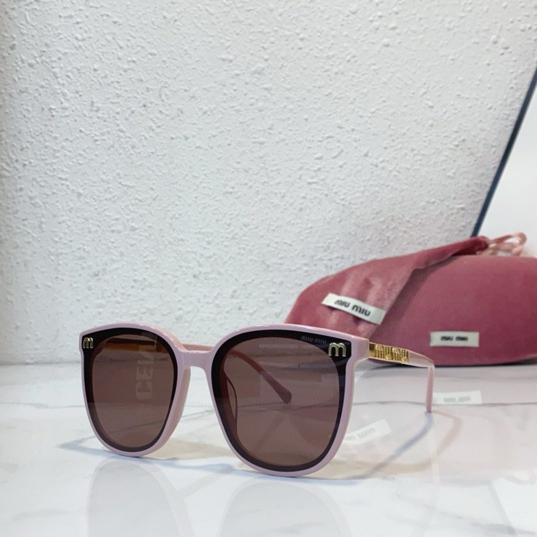 Miu Miu Runway sunglasses view 5