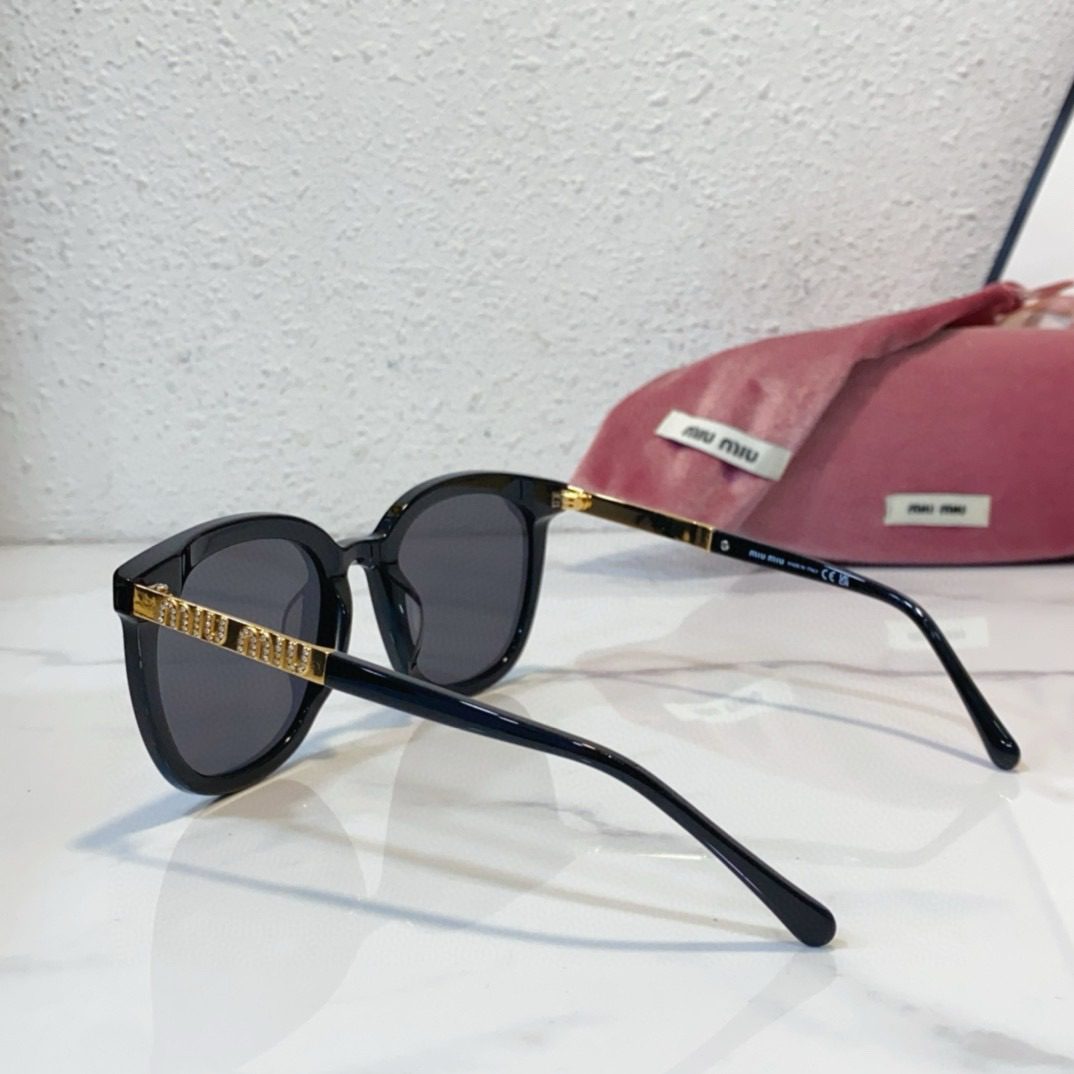 Miu Miu Runway sunglasses view 7