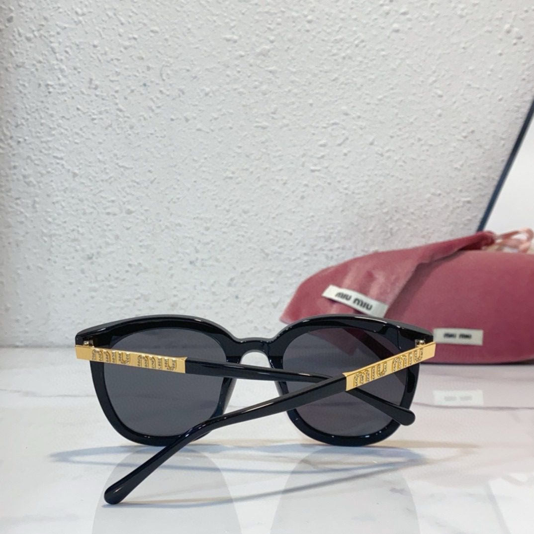 Miu Miu Runway sunglasses view 8