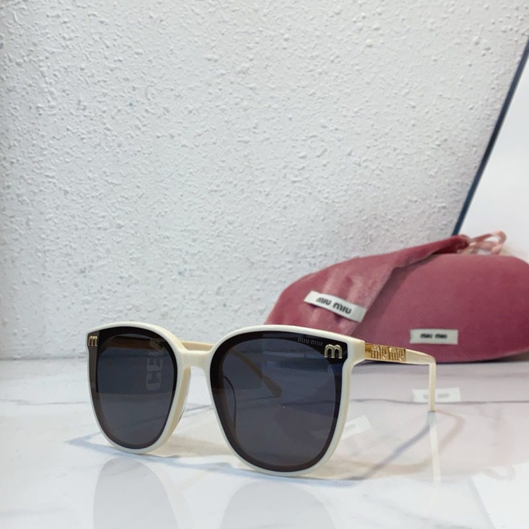 Miu Miu Runway sunglasses view 9
